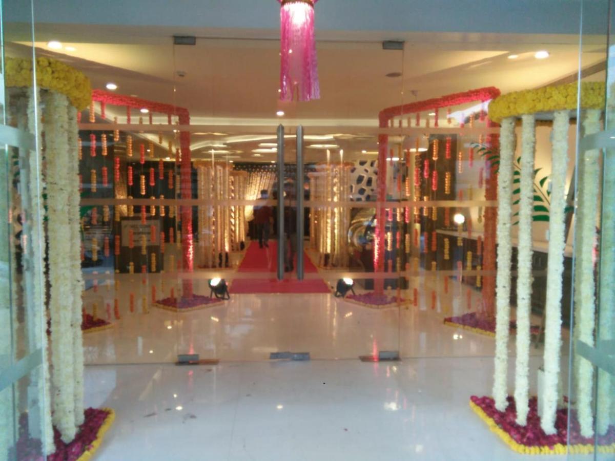 The Fern Residency Rajkot Hotel Luaran gambar