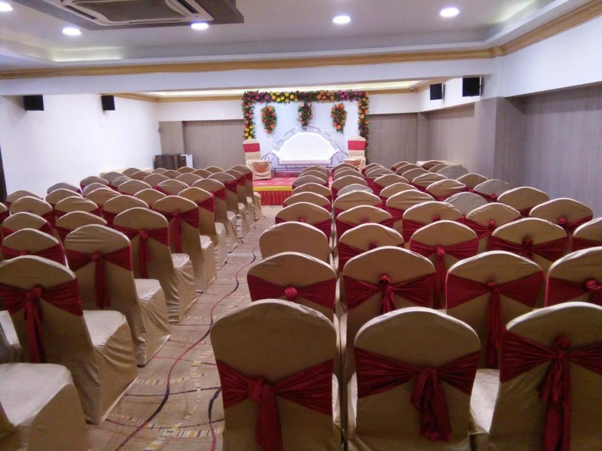 The Fern Residency Rajkot Hotel Luaran gambar