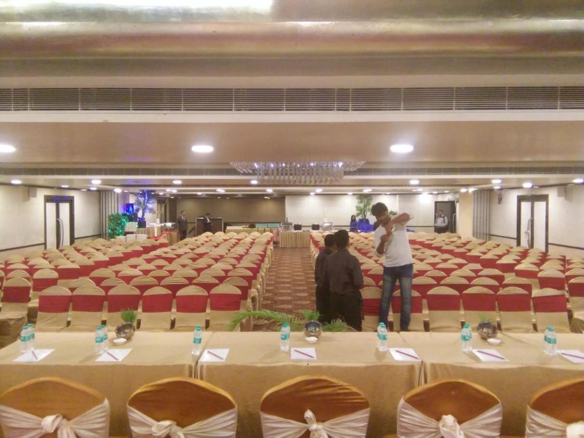 The Fern Residency Rajkot Hotel Luaran gambar