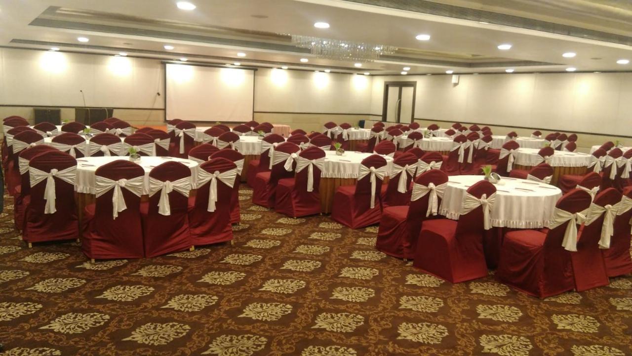 The Fern Residency Rajkot Hotel Luaran gambar