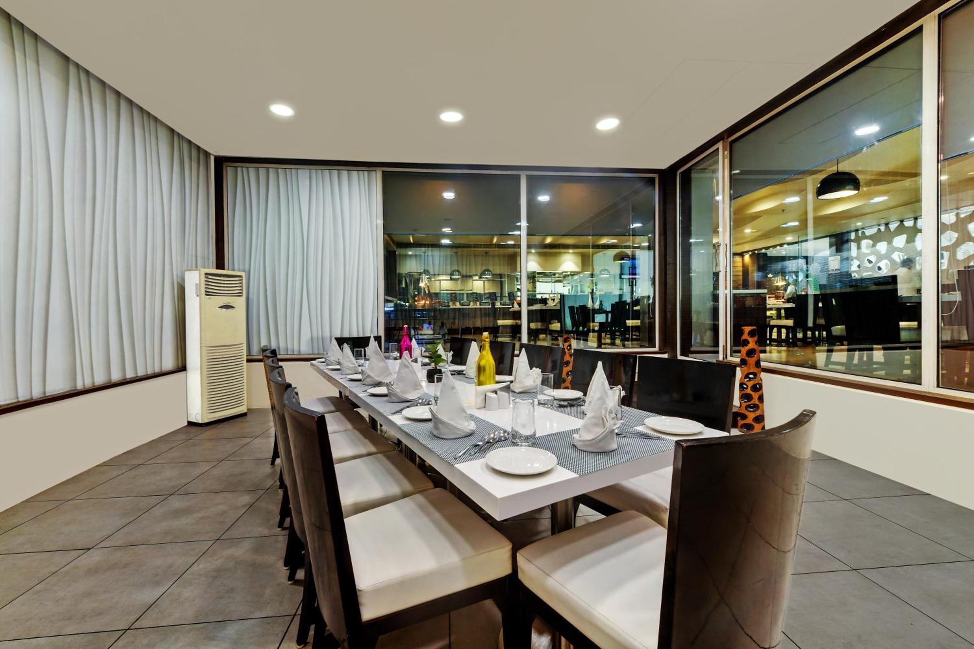 The Fern Residency Rajkot Hotel Luaran gambar