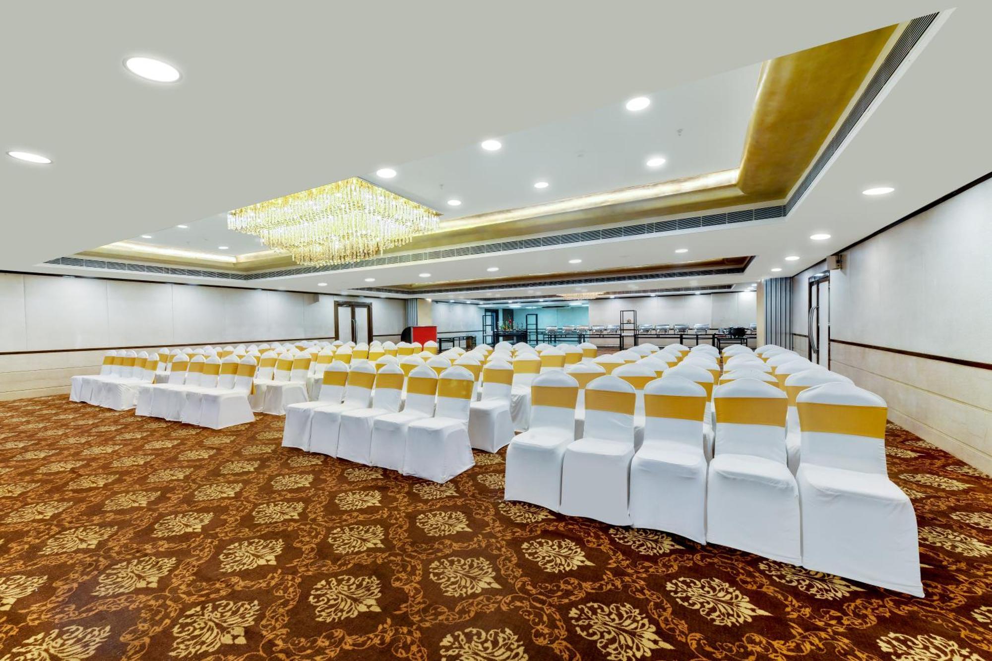 The Fern Residency Rajkot Hotel Luaran gambar