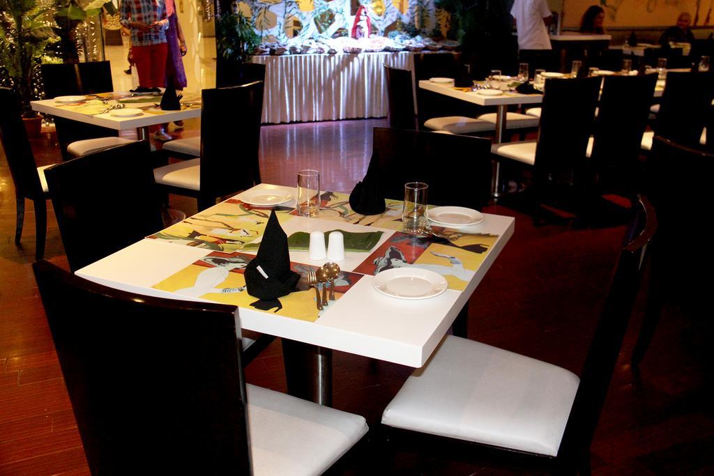 The Fern Residency Rajkot Hotel Luaran gambar